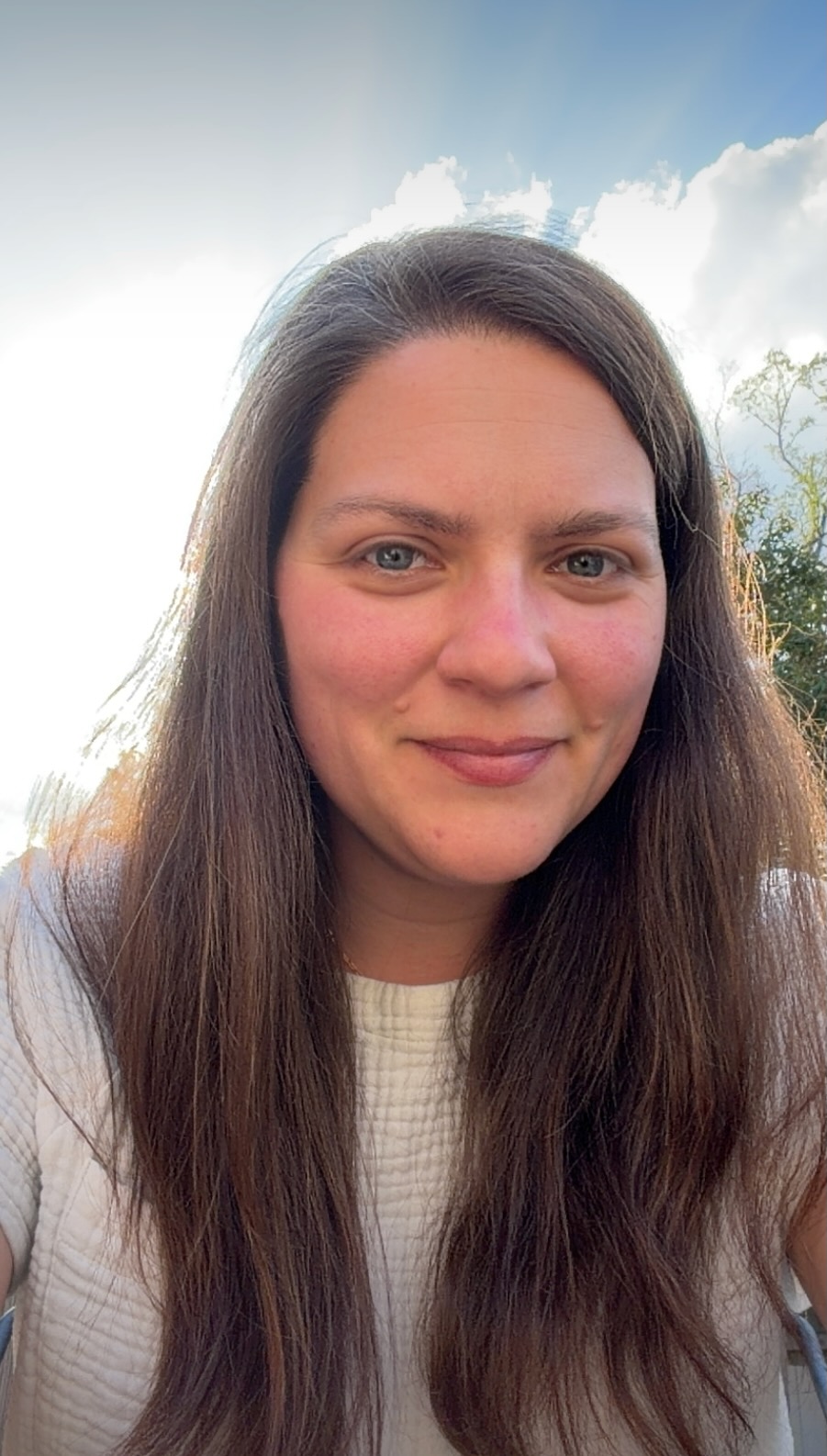 Headshot of artist Amy Burka