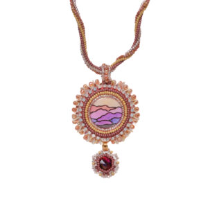 Golden Curves, Necklace