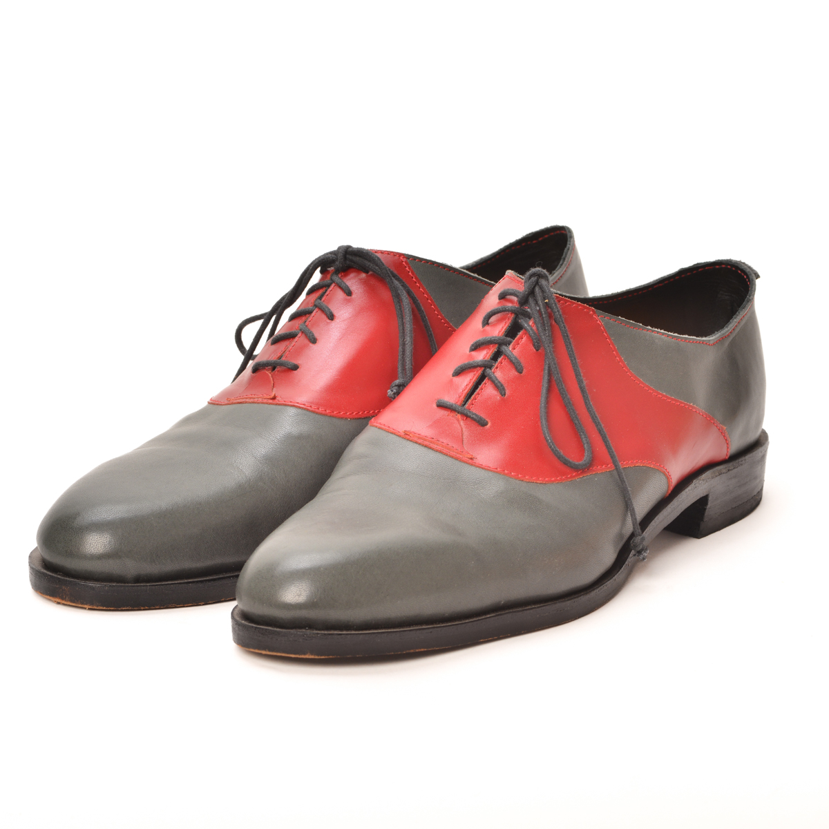 Deborah Robertson 2024, cowhide, box calf, lemonwood pegs, rubber heel cover; cemented shoemaking construction 4 ¼” x 7 ½” x 12” NFS